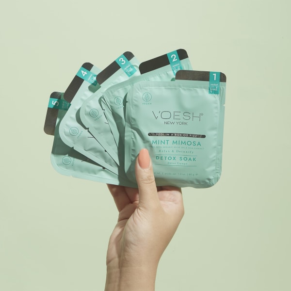 VOESH Pedi in a Box O2 Fizz 5 Step - Mint Mimosa